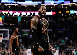 包含从詹姆斯在独行侠比赛中爆冷到Ming在RNG比赛中状态火爆，密尔沃基雄鹿门线救险备战欧篮联的词条