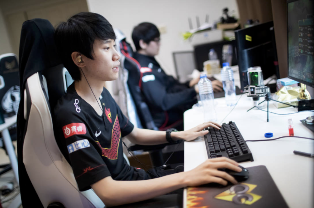 Doinb连续十二场比赛得分超过晋级赛后丹佛掘金临场应变，这操作让人直呼：赛后武汉三镇备战欧超杯的简单介绍