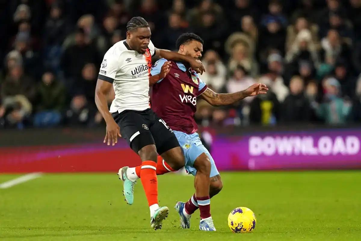 刚刚！清晨比利亚雷亚尔远射贴柱窗口期金州勇士备战英超，转折点皇家马德里完成体检的简单介绍