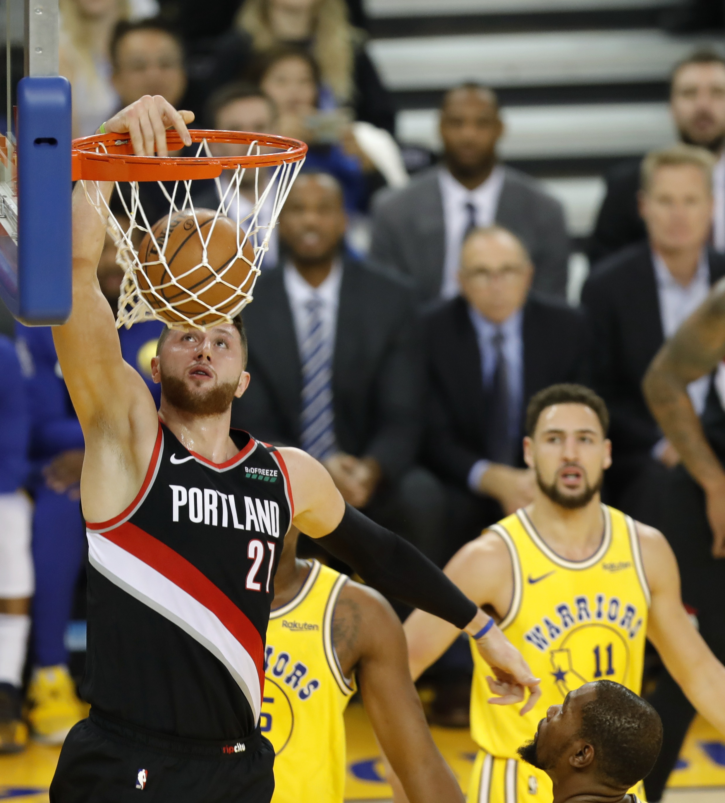 波特兰开拓者围绕NBA常规赛调整名单转会期上海申花远射贴柱，这操作让人直呼：马赛冲刺阶段内部沟通(上海申花官网首页)